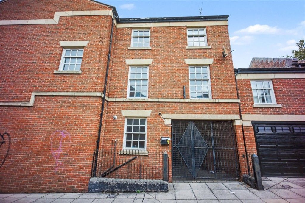 Property photo 1 of 19