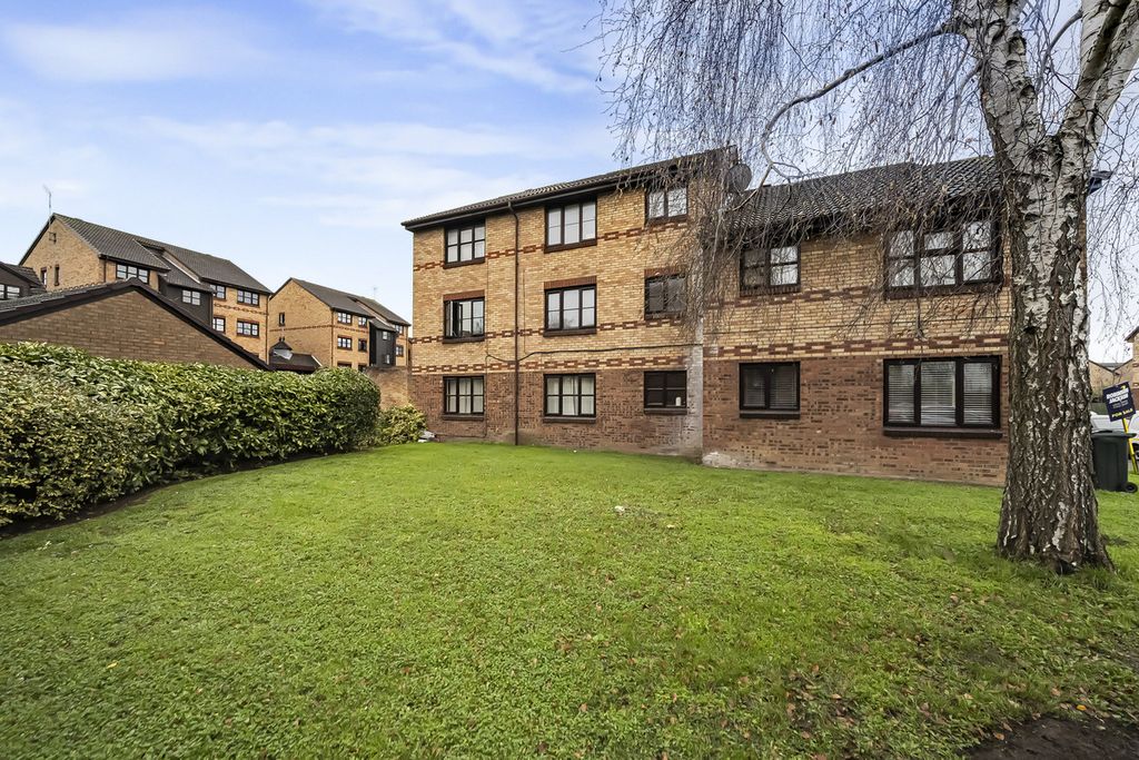 Property photo 1 of 11