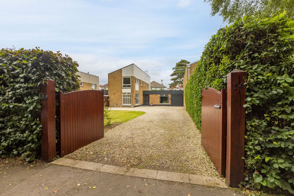 Property photo 1 of 19
