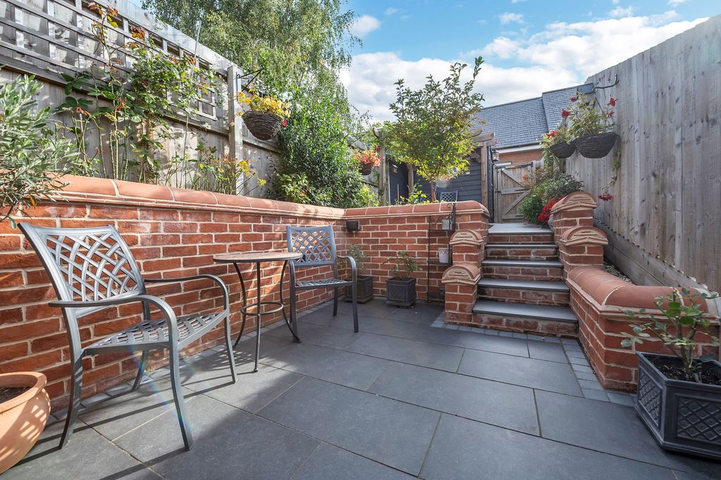 Property photo 3 of 21