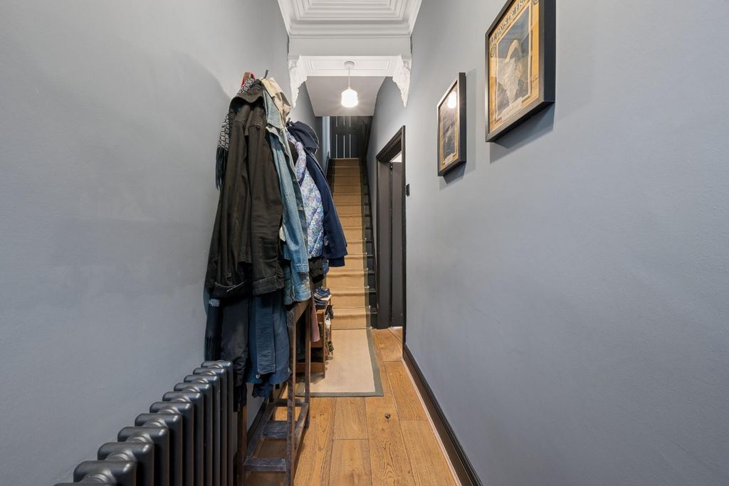 Property photo 3 of 28 43 Ollerton Terrace Hdr-21.Jpg
