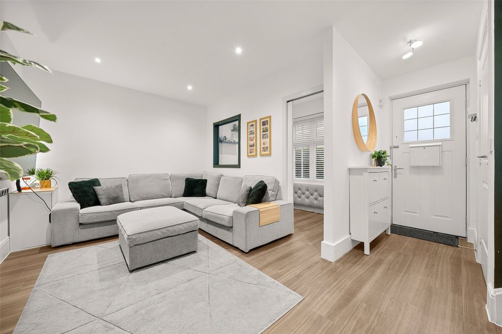 Property photo 2 of 15 Picture No. 16