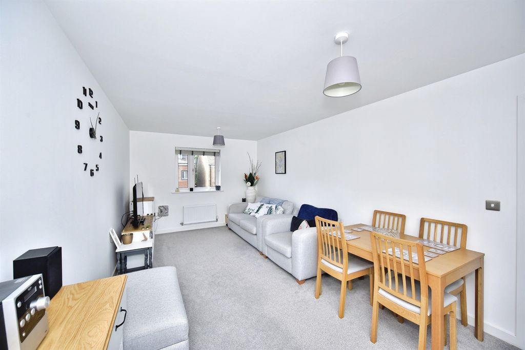 Property photo 3 of 14