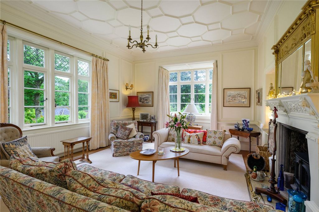 Property photo 3 of 27 Drawing Room