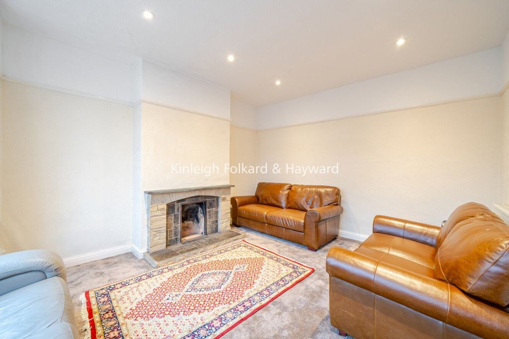 Property photo 3 of 18 Picture No. 01