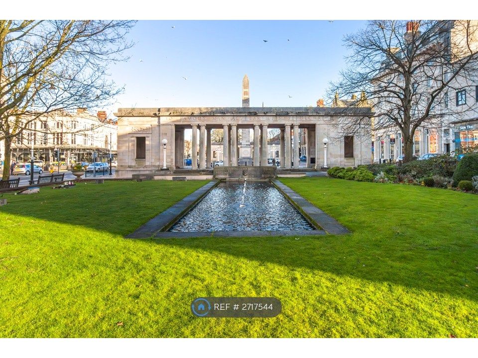 Property photo 3 of 11