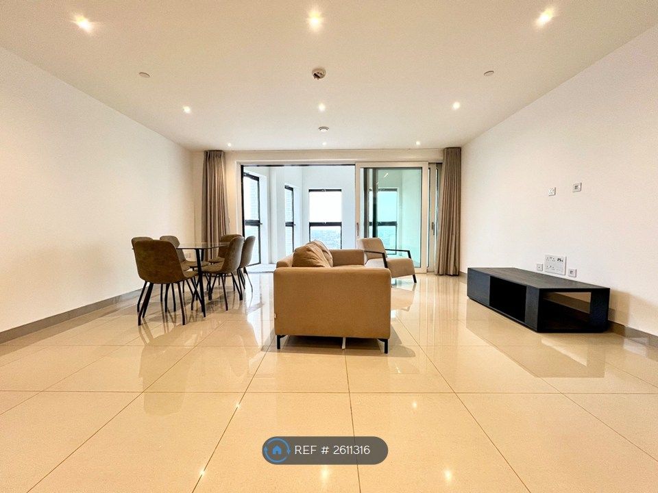 Property photo 2 of 24