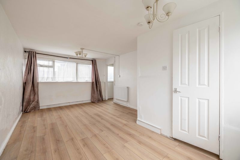 Property photo 2 of 10 Photo 5