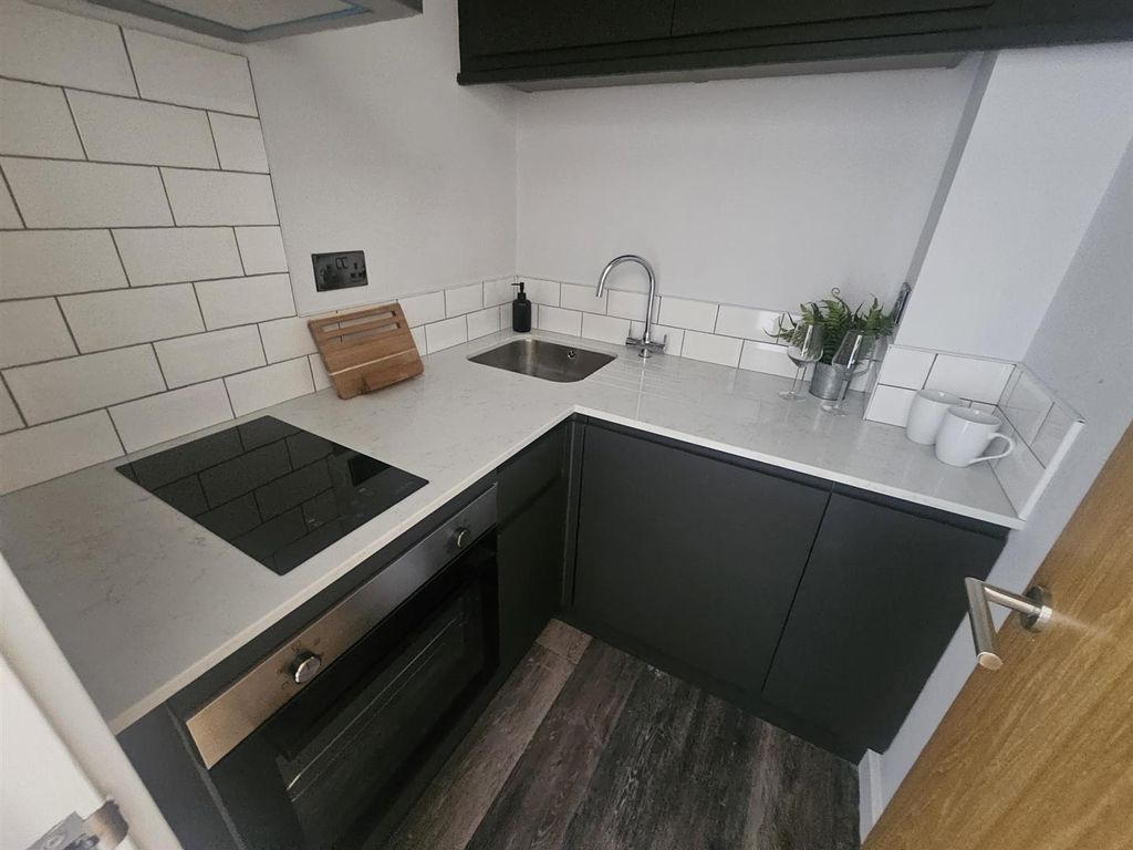 Property photo 1 of 10 1000044643.Jpg