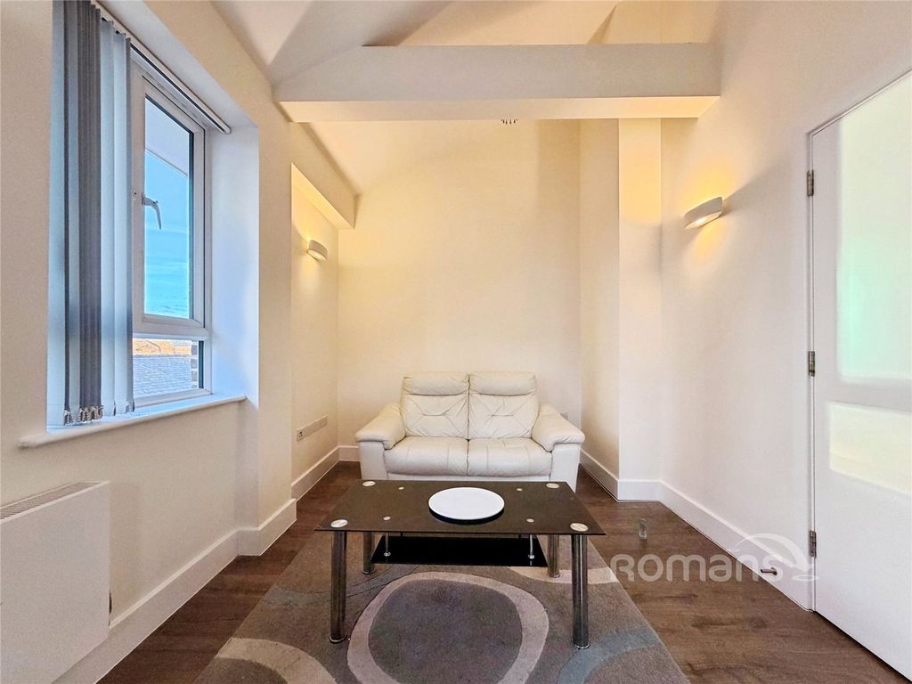 Property photo 3 of 9 Picture No. 05