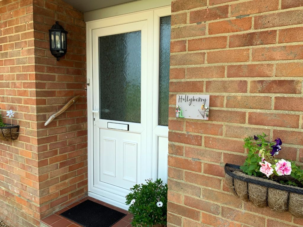 Property photo 2 of 18 3580004