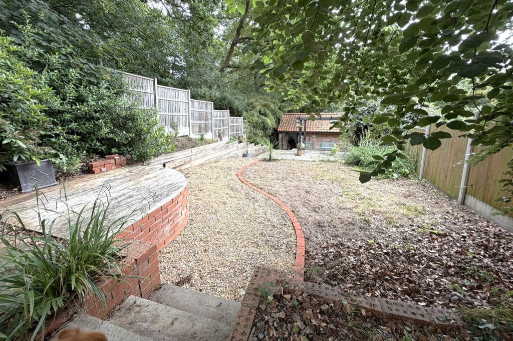 Property photo 3 of 17 Gallery
