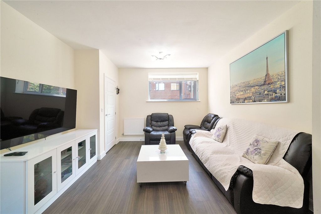 Property photo 2 of 13 Picture No. 04