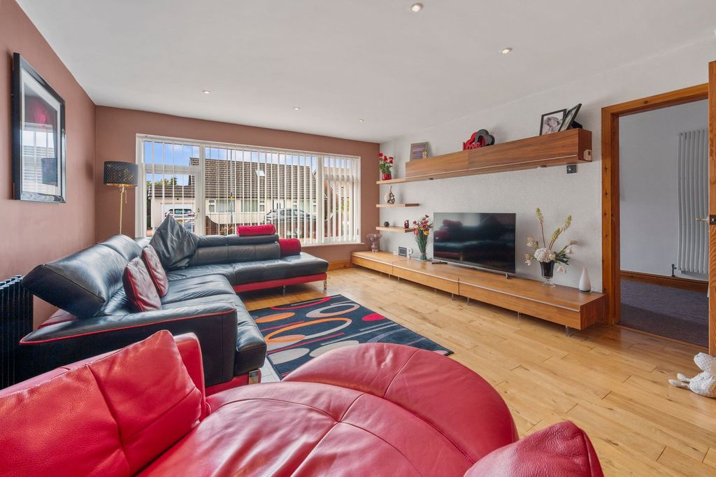 Property photo 2 of 42