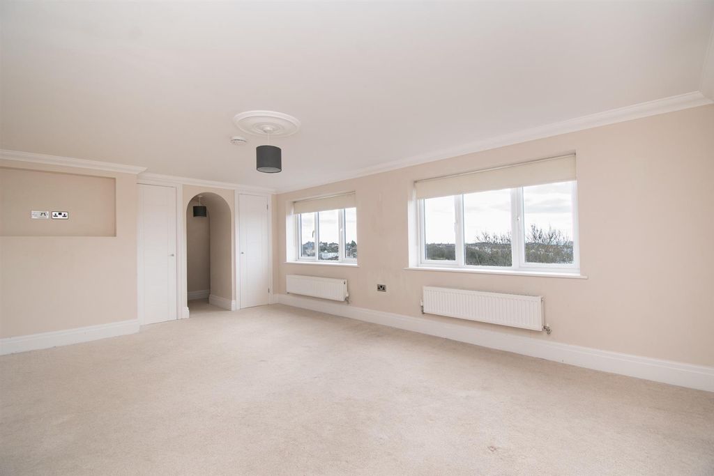 Property photo 2 of 15 Living Room