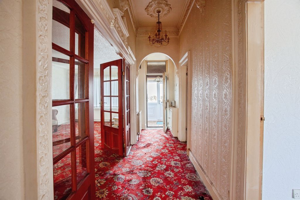 Property photo 3 of 24