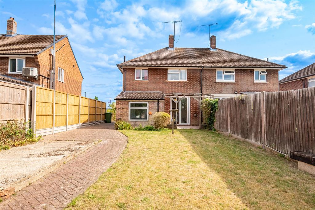 Property photo 3 of 12