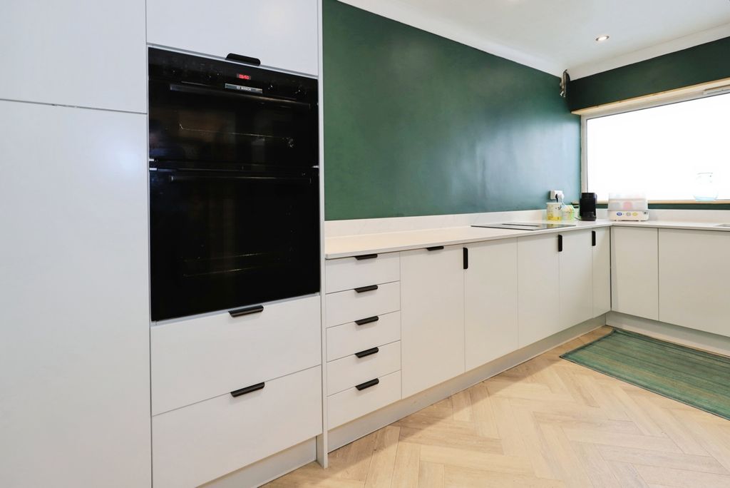 Property photo 3 of 19 Pbox-Img.Jpg