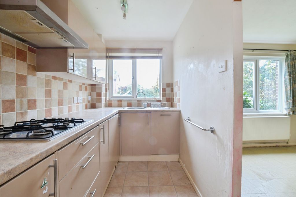 Property photo 2 of 19