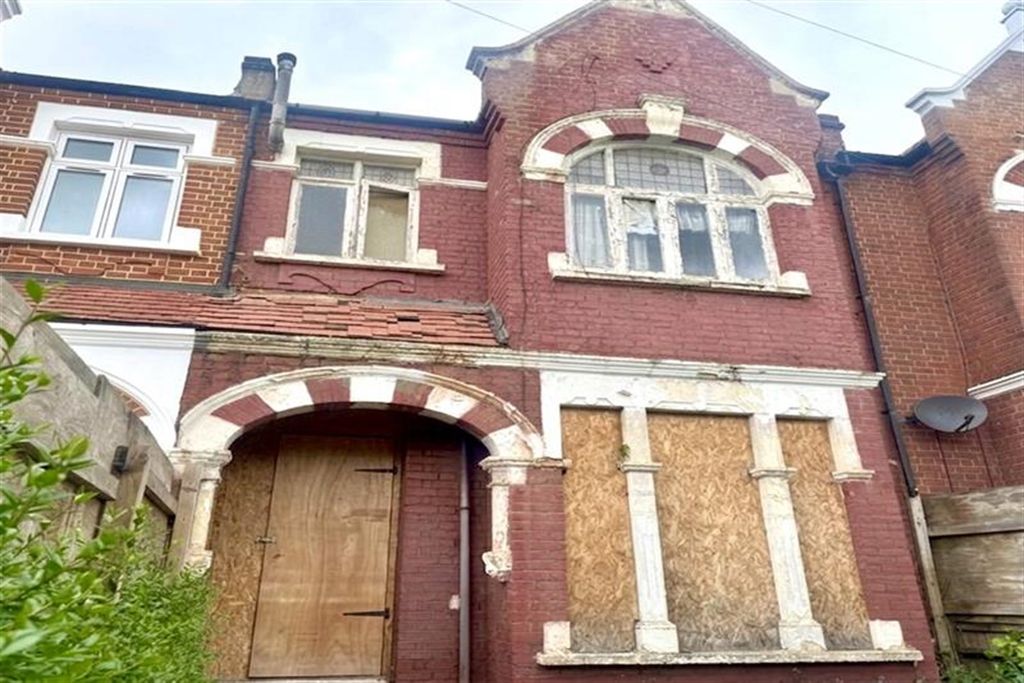 Property photo 1 of 6 (Main)