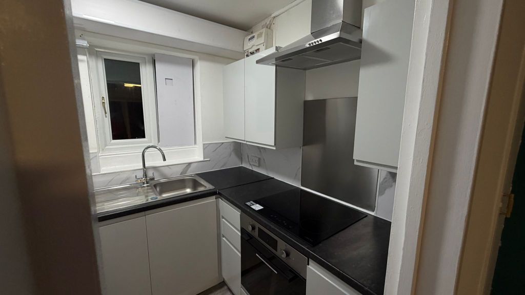 Property photo 3 of 9