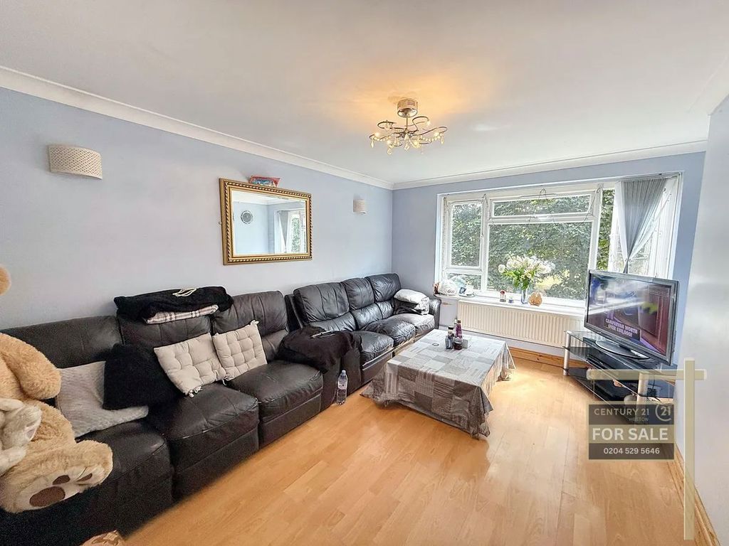 Property photo 2 of 5