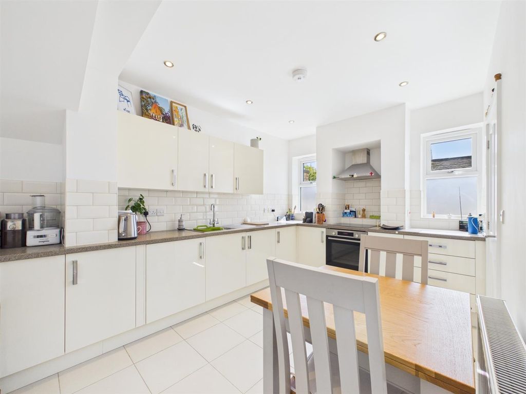 Property photo 2 of 14 Kitchen Diner