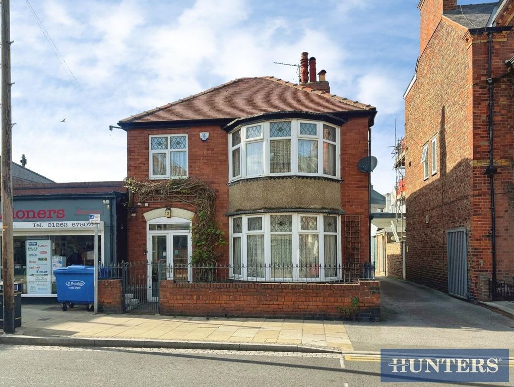 Property photo 1 of 17 5300B163-Rocessed-Aa743Ccf-4832-427C-8BA9-52E65D55