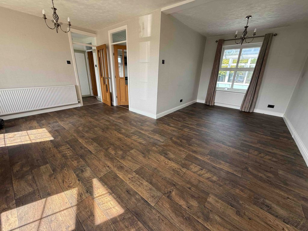 Property photo 2 of 13 Gallery
