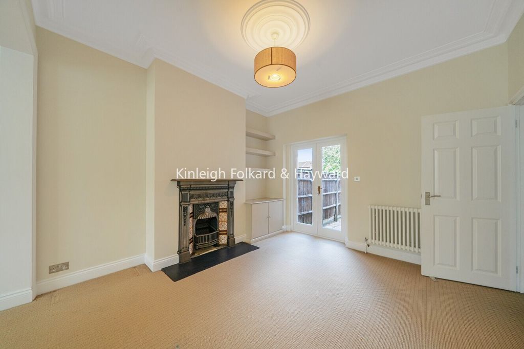 Property photo 2 of 25 Picture No. 18