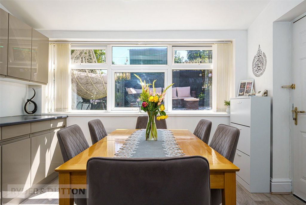 Property photo 3 of 22 Kitchen Diner