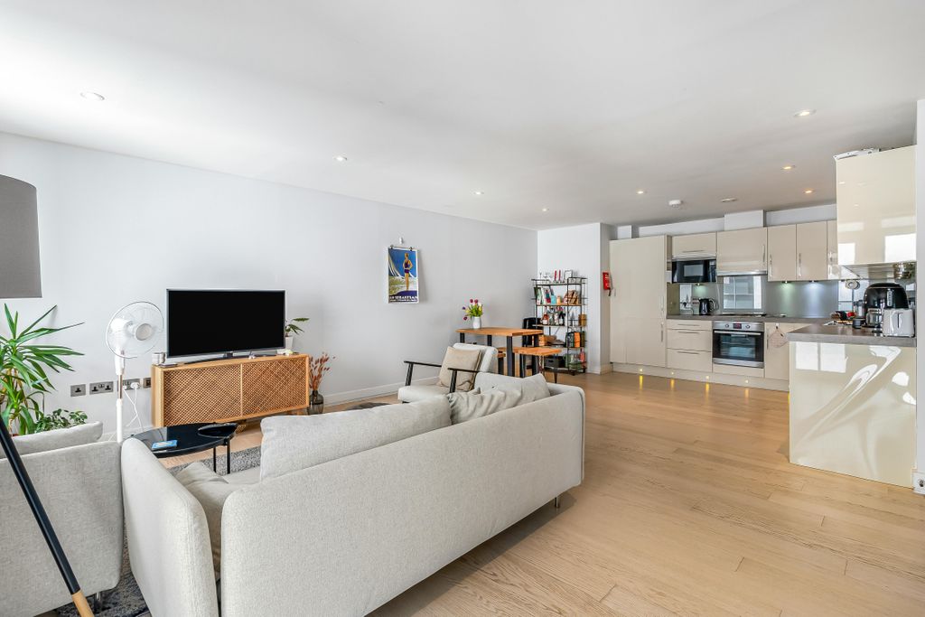 Property photo 2 of 15 Reception