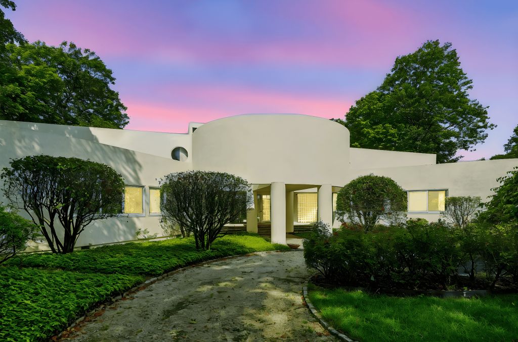 Property photo 1 of 31