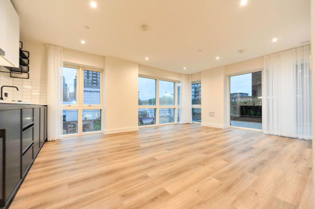 Property photo 2 of 12