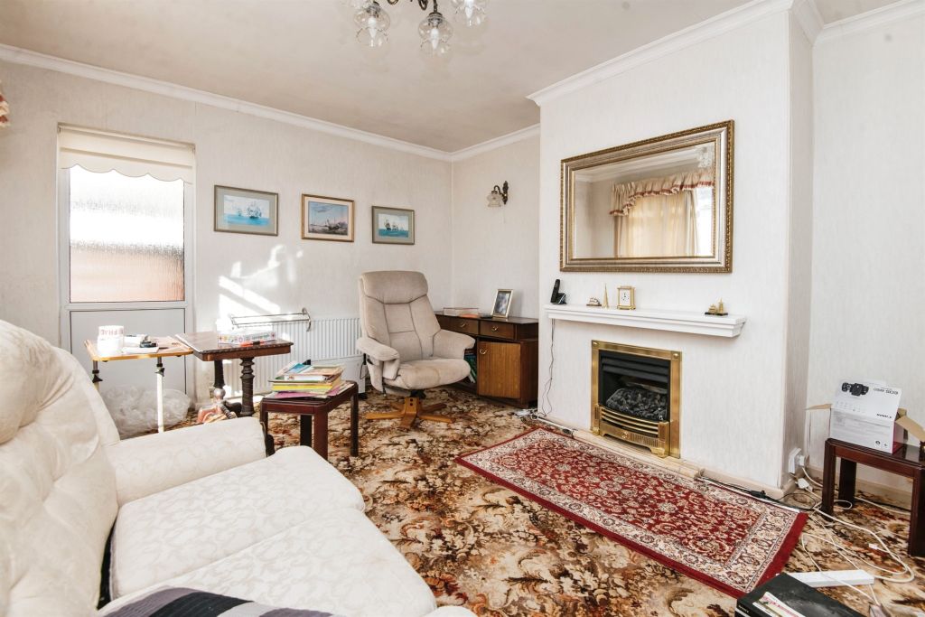 Property photo 2 of 17