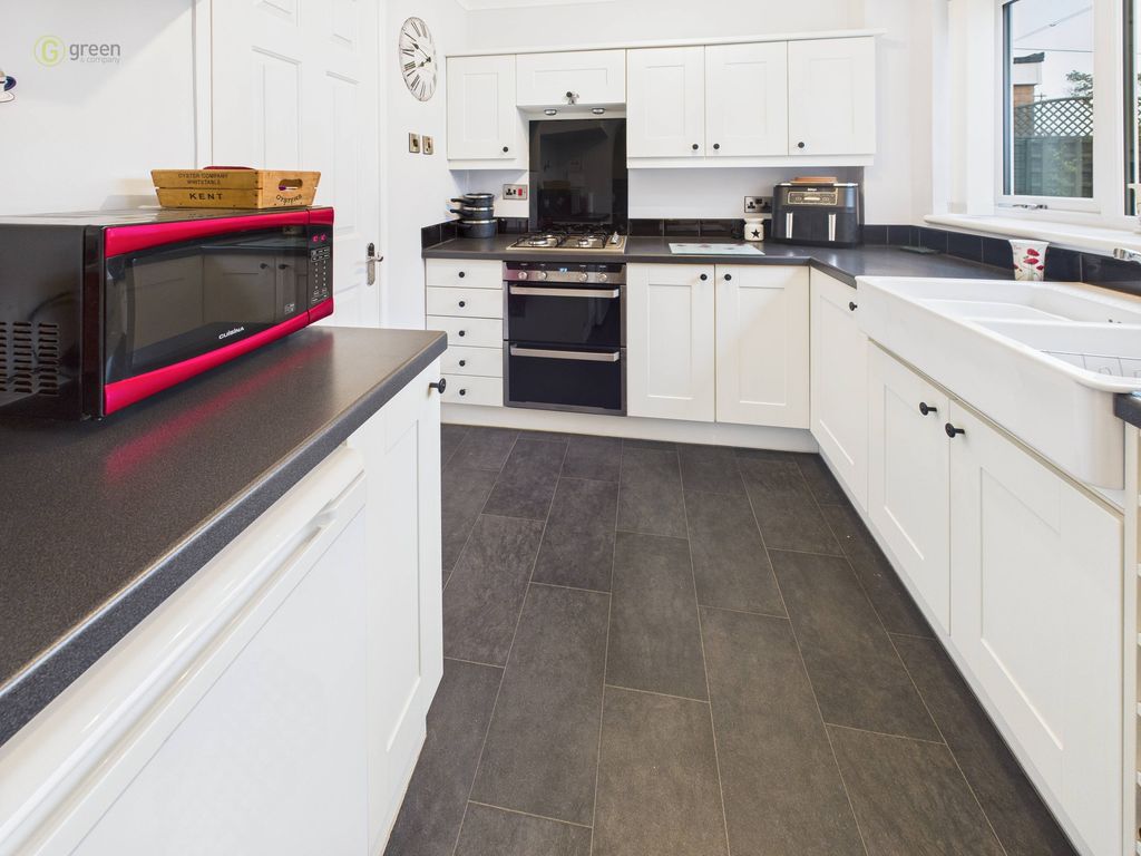 Property photo 3 of 32