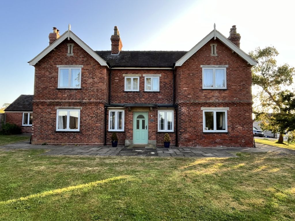 Property photo 1 of 23