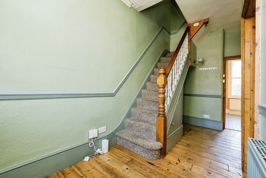 Property photo 3 of 20 Pbox-Img.Jpg