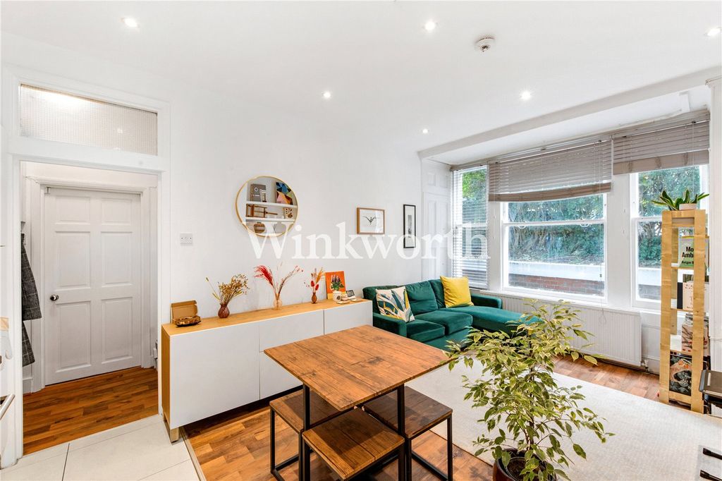 Property photo 2 of 18 Picture No. 04