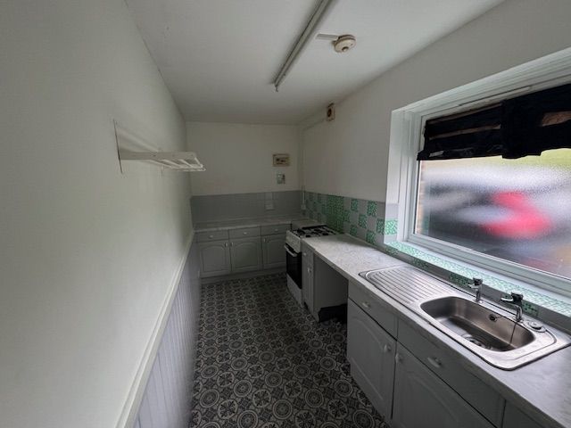 Property photo 3 of 14 Entrance Porch