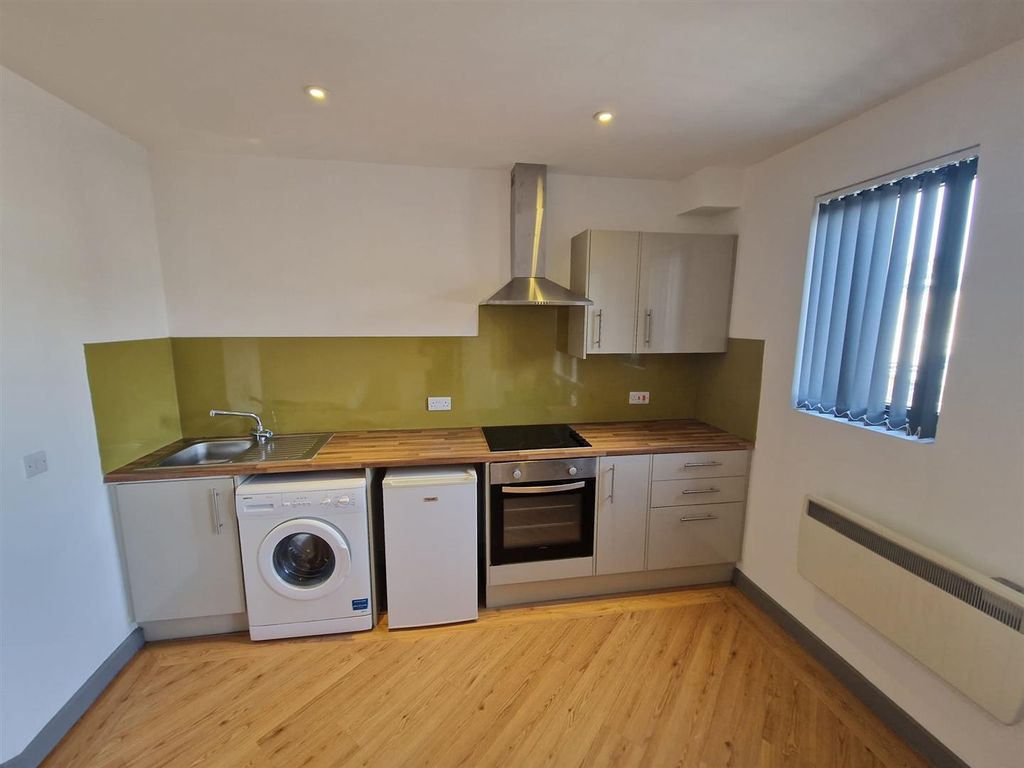 Property photo 2 of 8 Whatsapp Image 2026-03-20 At 15.56.21 (3).Jpeg