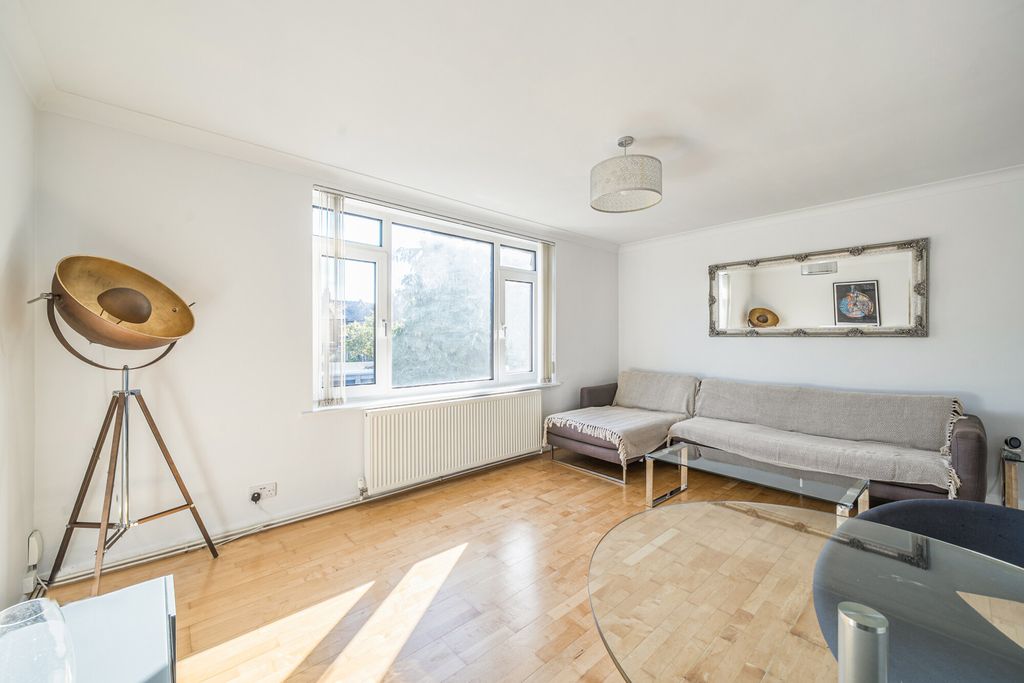 Property photo 1 of 11 1364013-2-68E38E4...