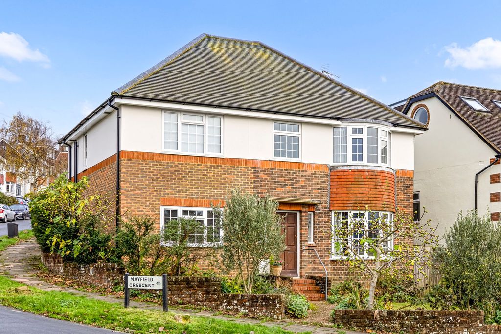 Property photo 1 of 41