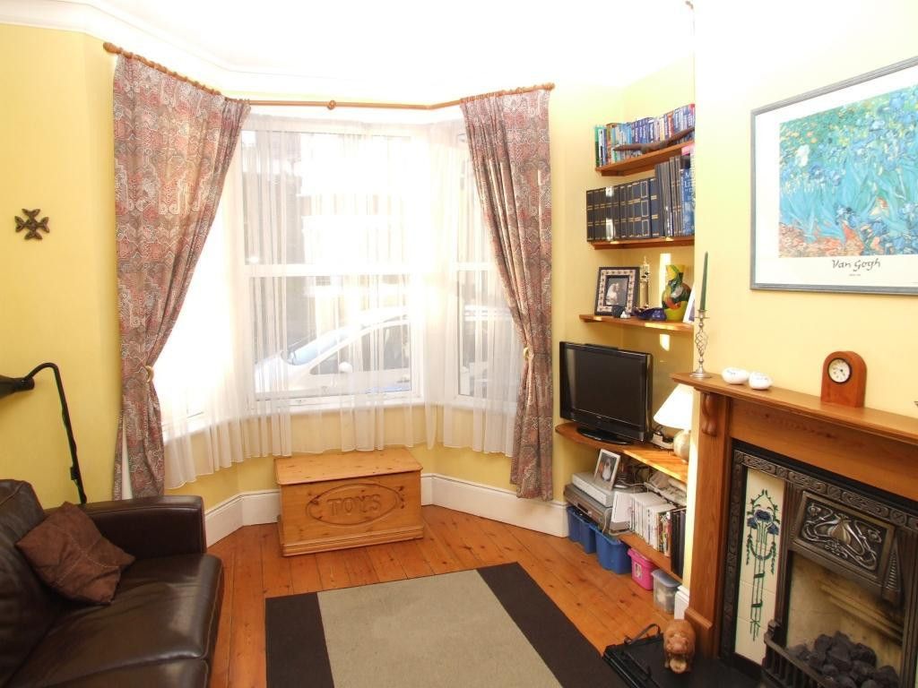 Property photo 3 of 8