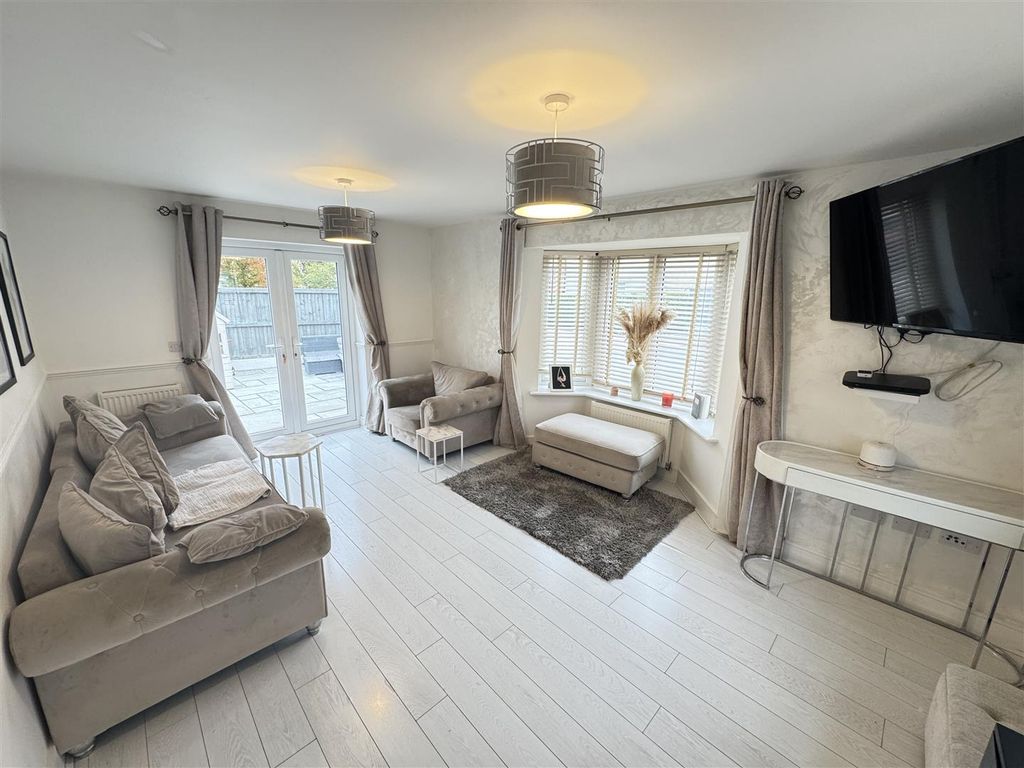 Property photo 3 of 38