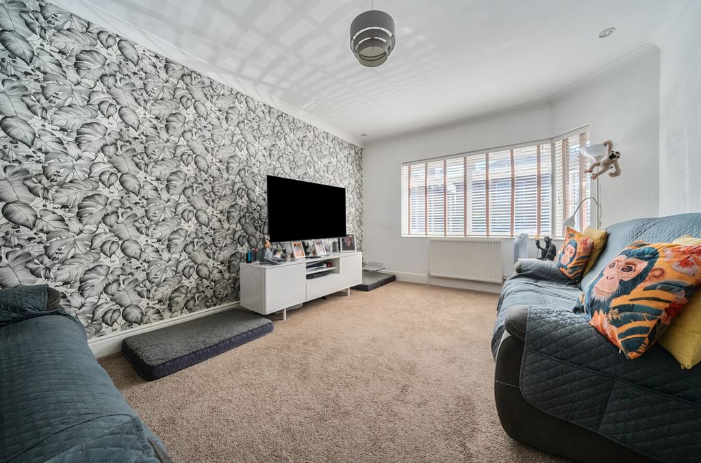 Property photo 2 of 14 1342444-22-68B1Ab...