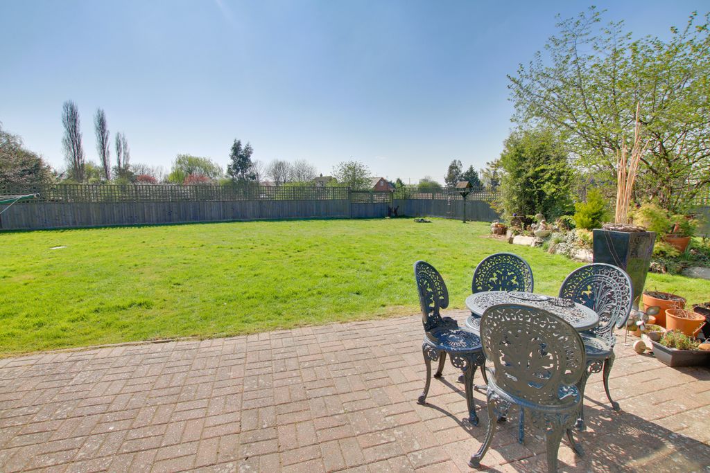 Property photo 3 of 22