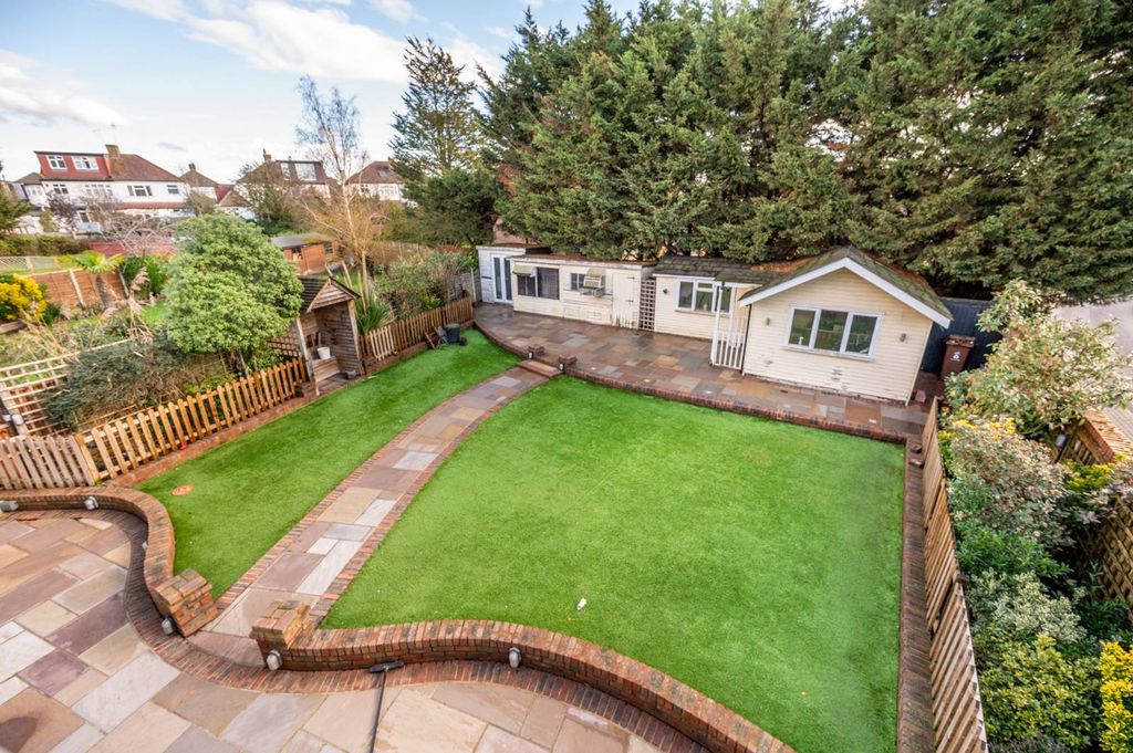 Property photo 1 of 22