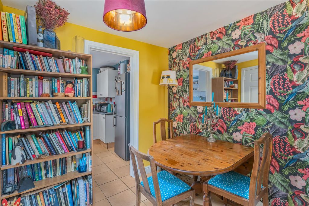 Property photo 3 of 12 19A Easington Road, Banbury-7.Jpg