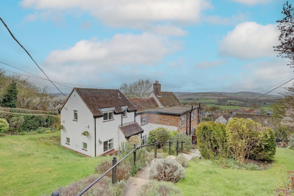 Property photo 1 of 27 Picture No. 12